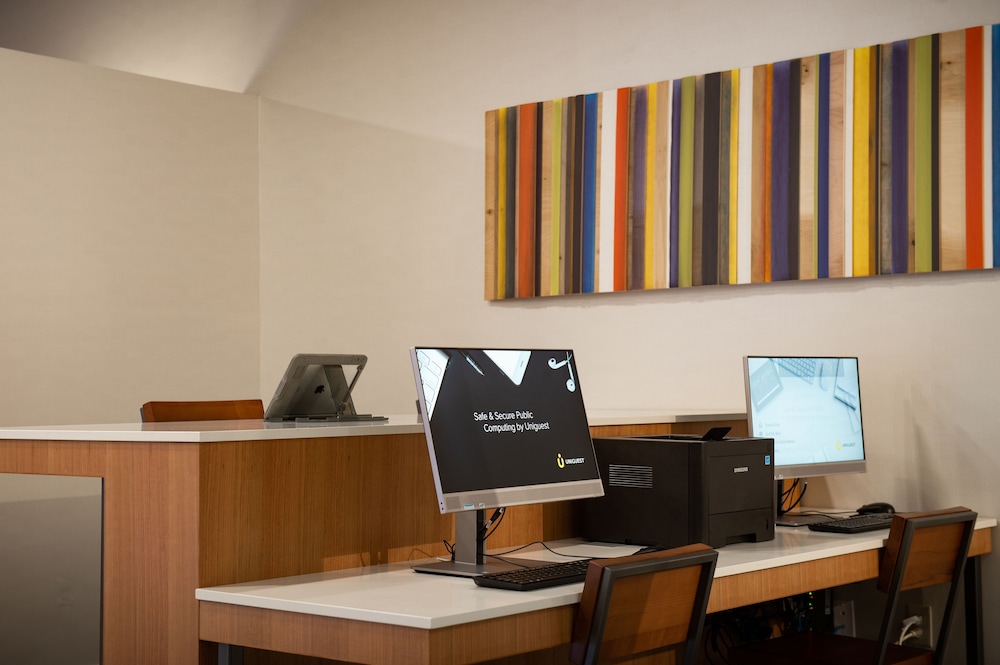 Holiday Inn Express Hotel & Suites Wausau 44/45