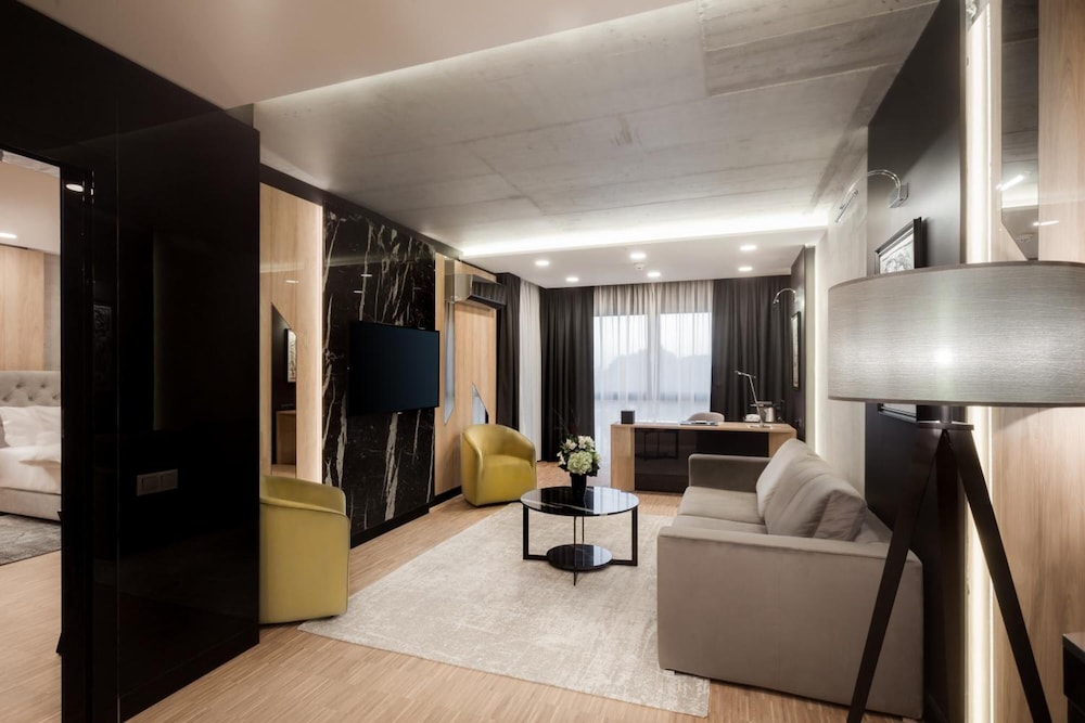 Hotel Platinia 26/38