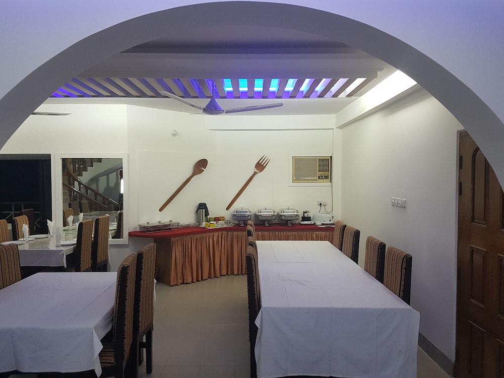 Nagar Valley Hotel 50/50
