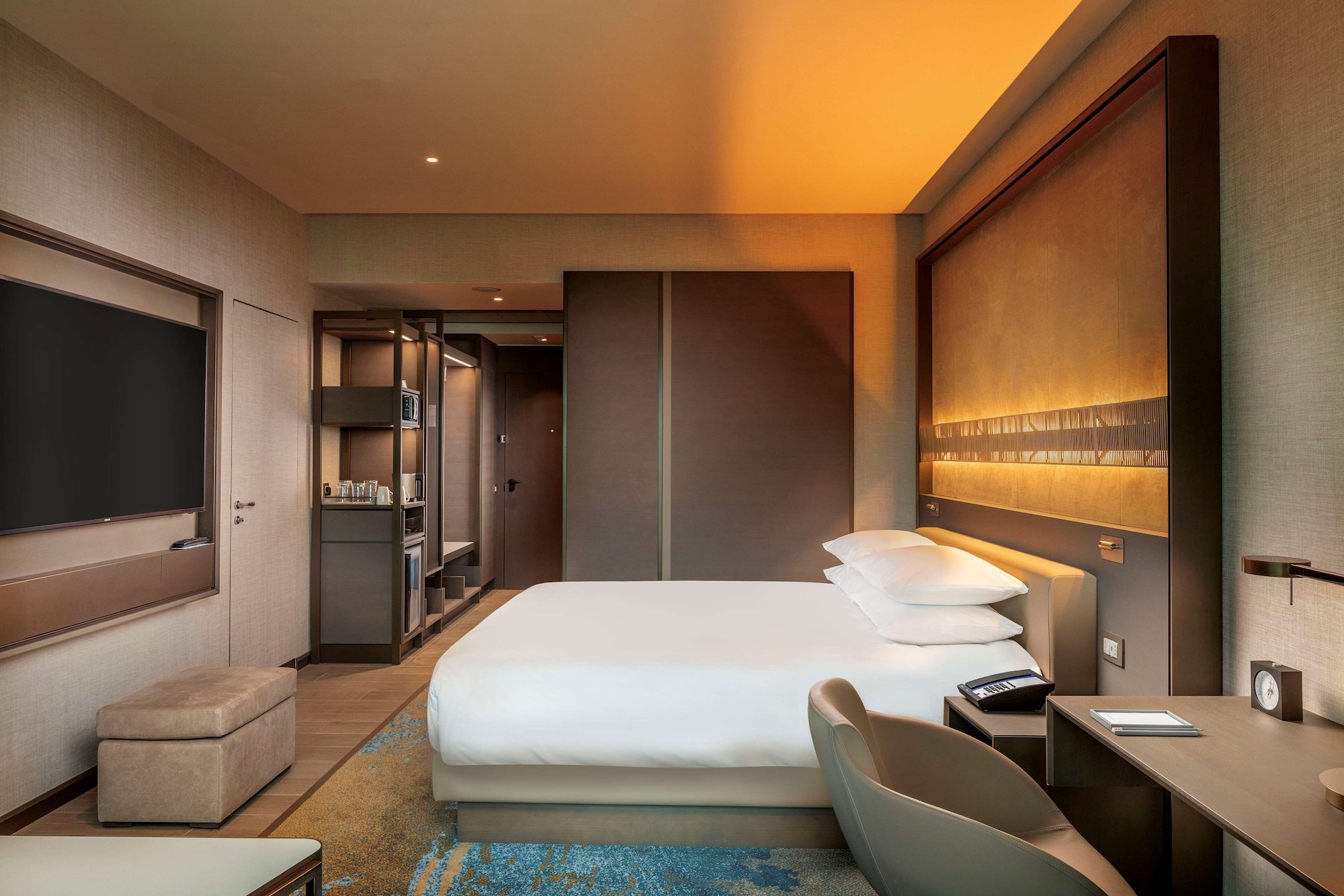 King Bed Room H