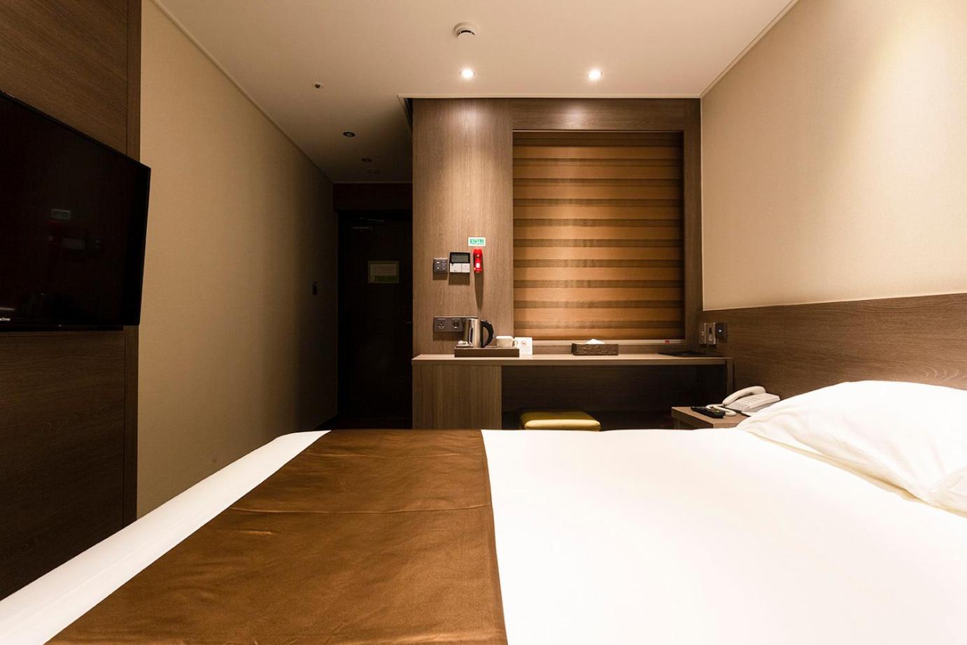 Grand Millions Hotel 17/42