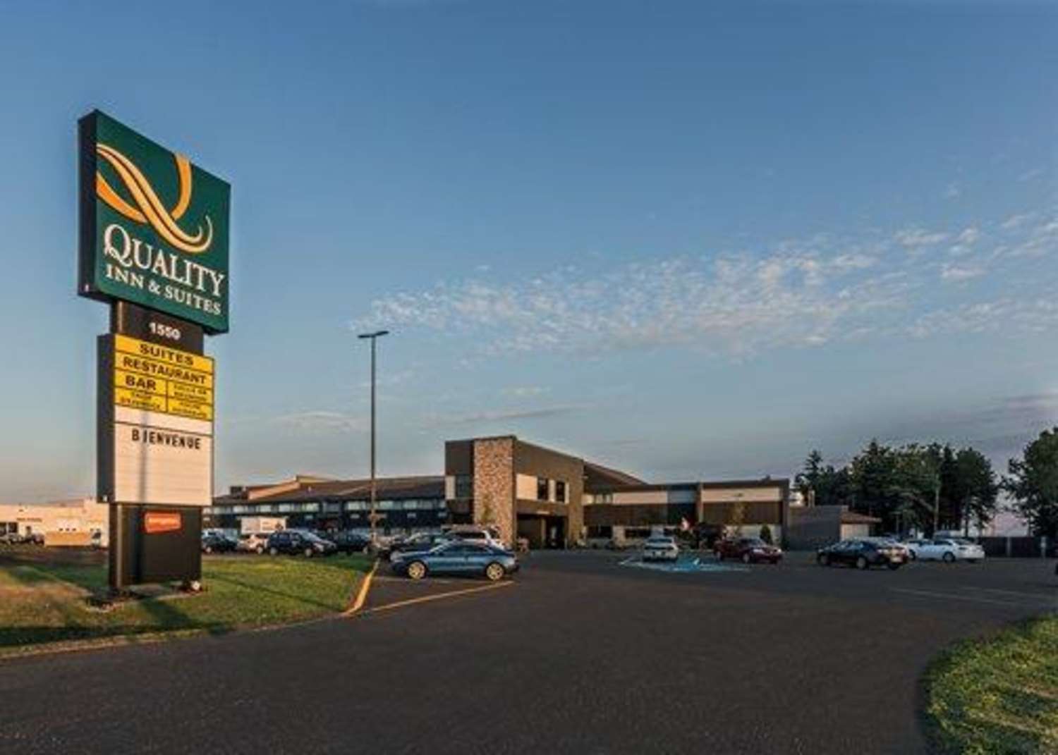 Quality Inn & Suites Matane QC 20/20