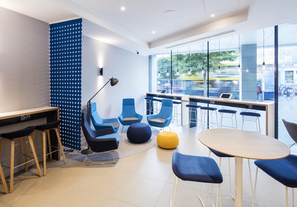 HOLIDAY INN EXPRESS DUBLIN CITY CENTRE 42/71