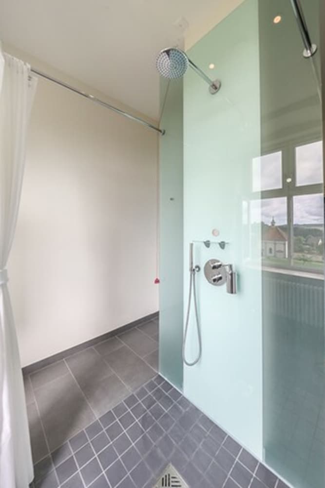 Kloster Holzen Hotel 30/32