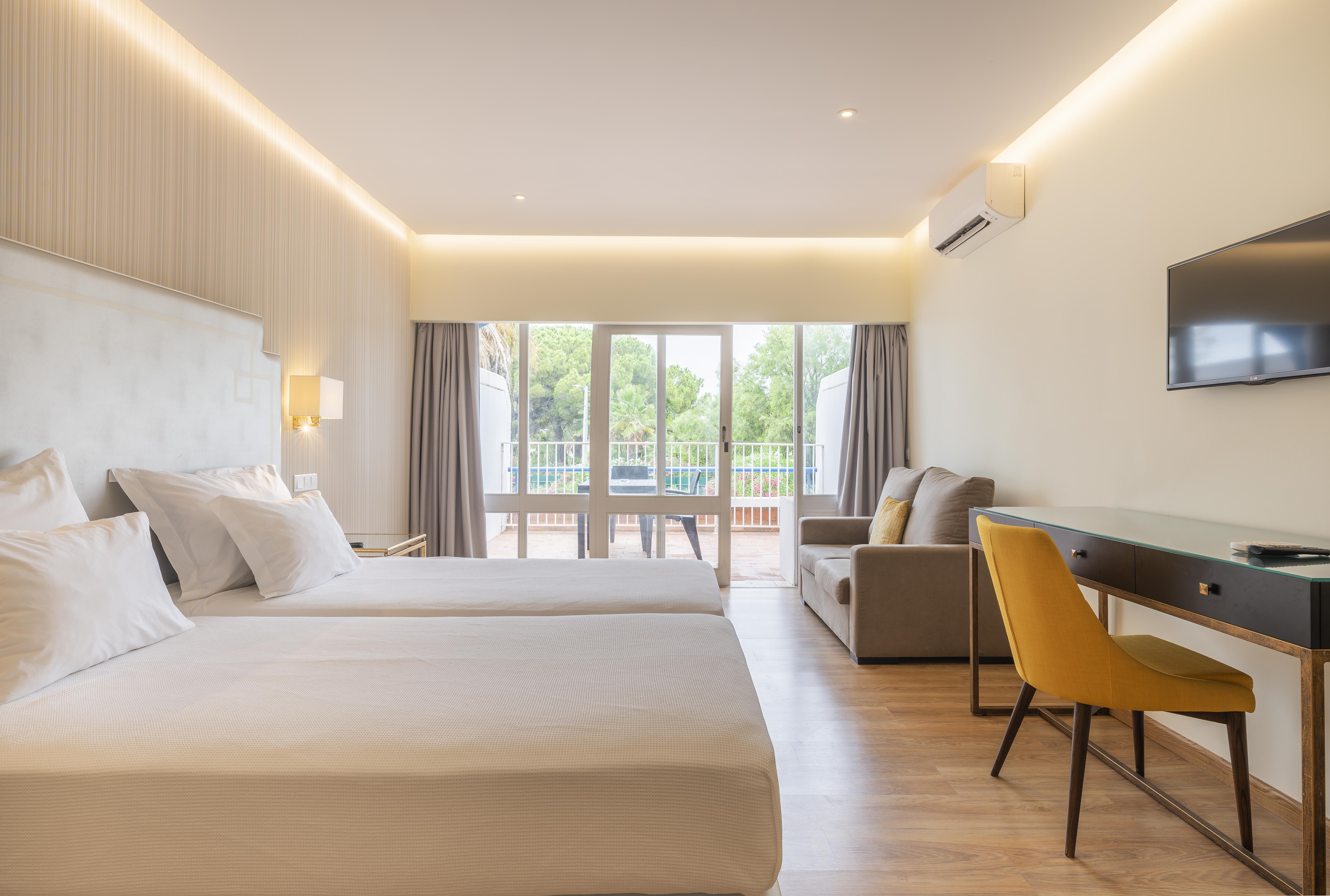 Deluxe, Studio, Balcony or Terrace