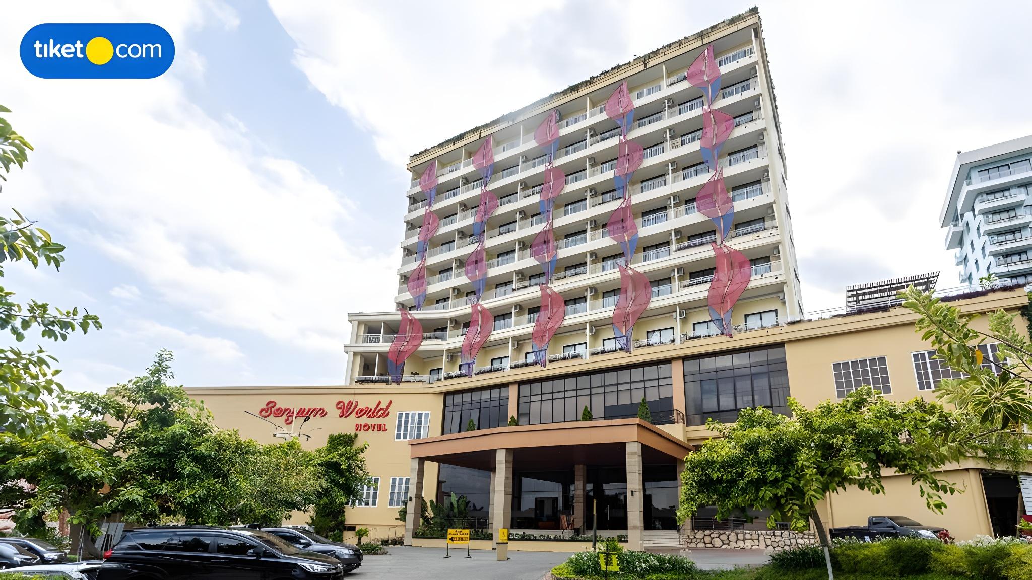 Senyum World Hotel 3/38