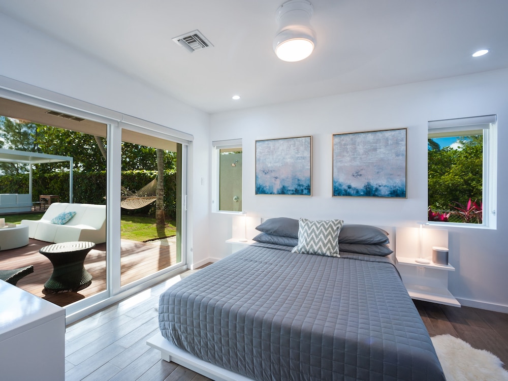 Estate, Palm, 6 Bedrooms, 2 King Beds, 2 Bunk Beds, 2 Queen Beds