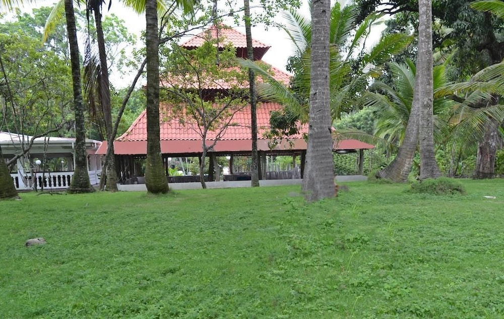 La Isla Hotel 26/35