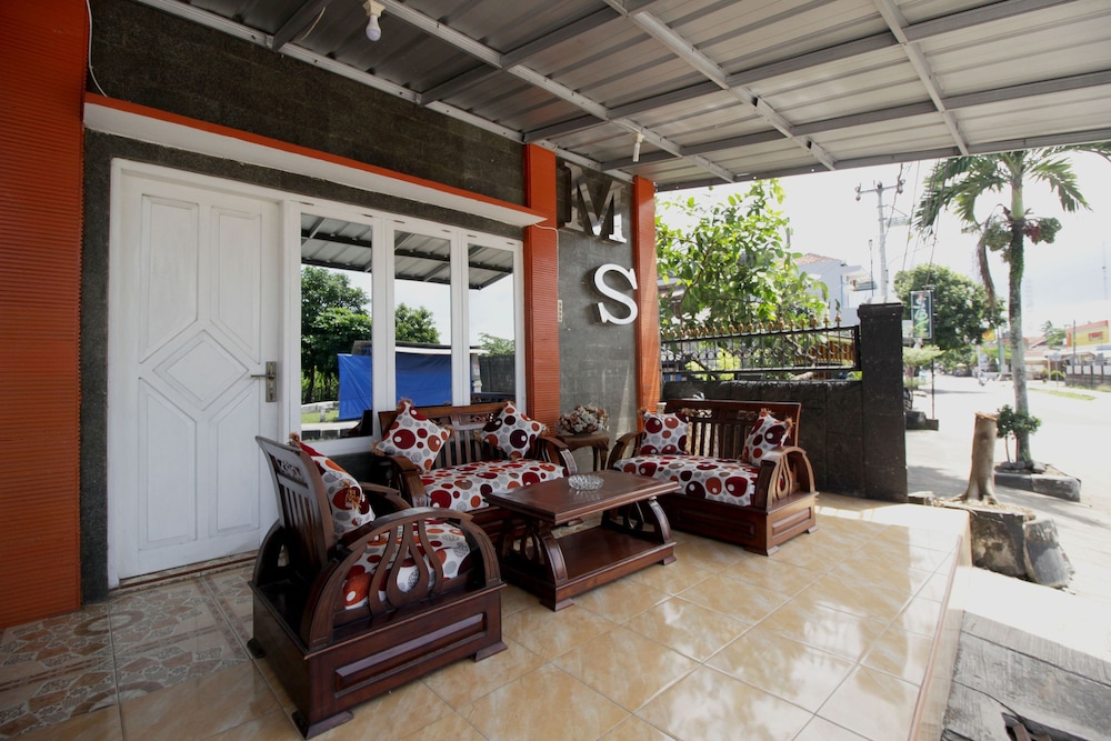 OYO 609 Ms Hotel Pangandaran 27/34