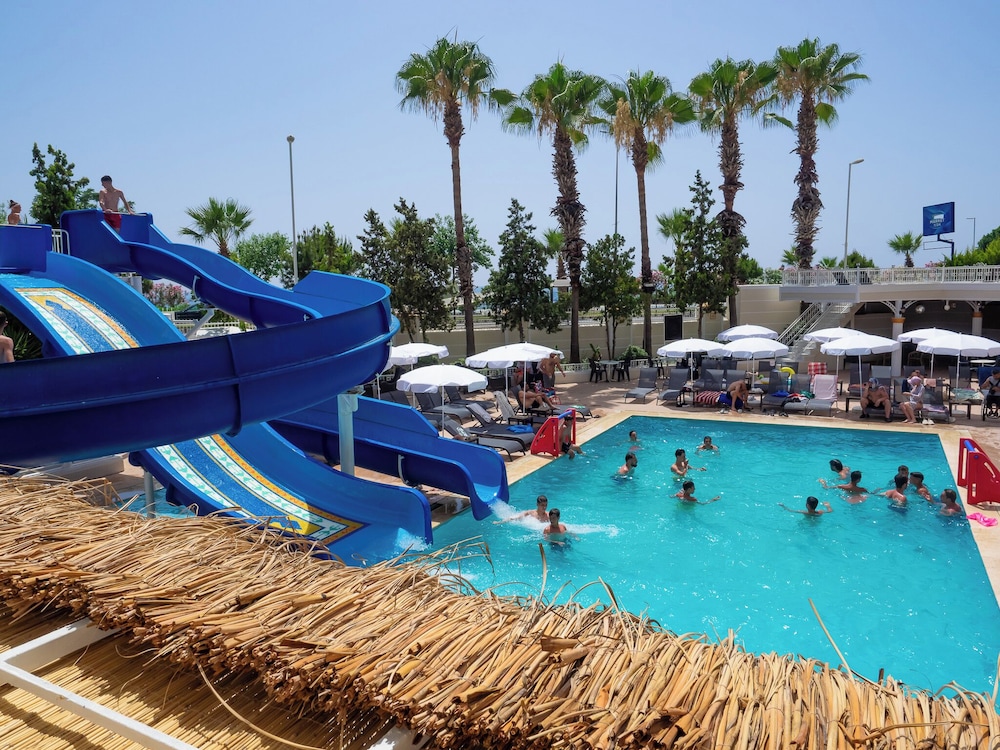 Hotel Sun Fire Beach 52/57