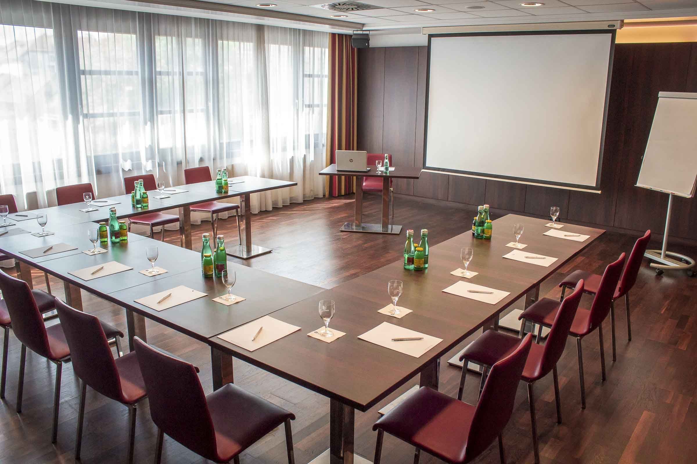 PLAZA INN Wels 12/14