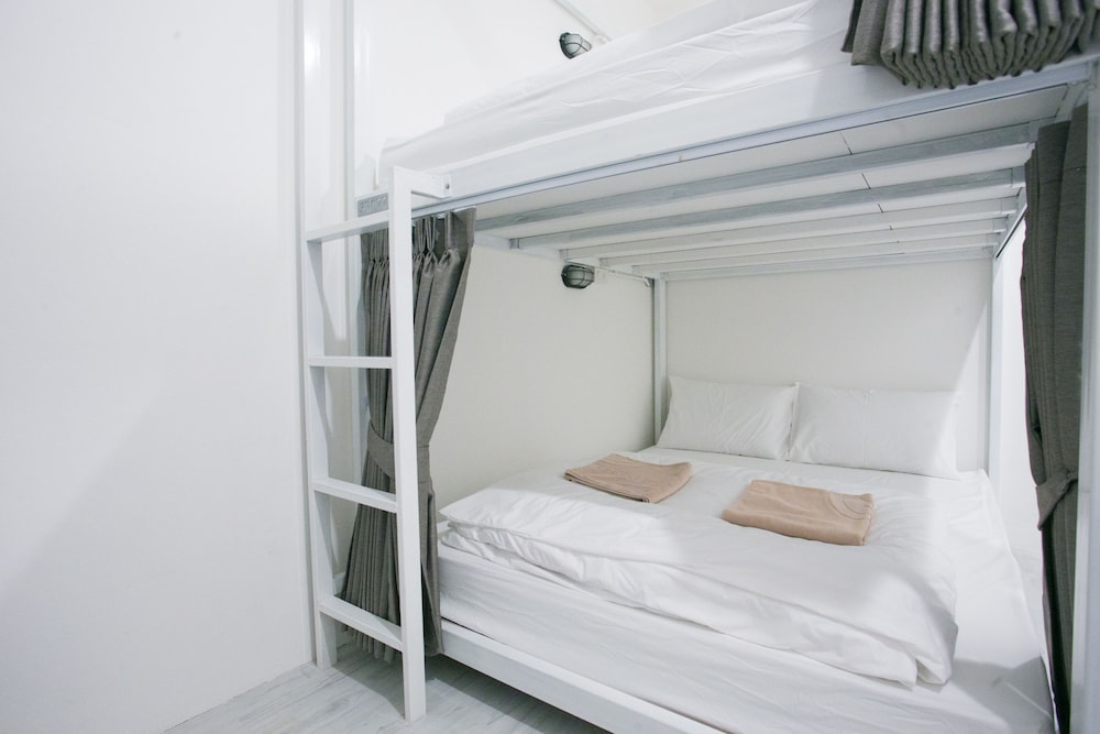 MIXED DORM, DOUBLE BED