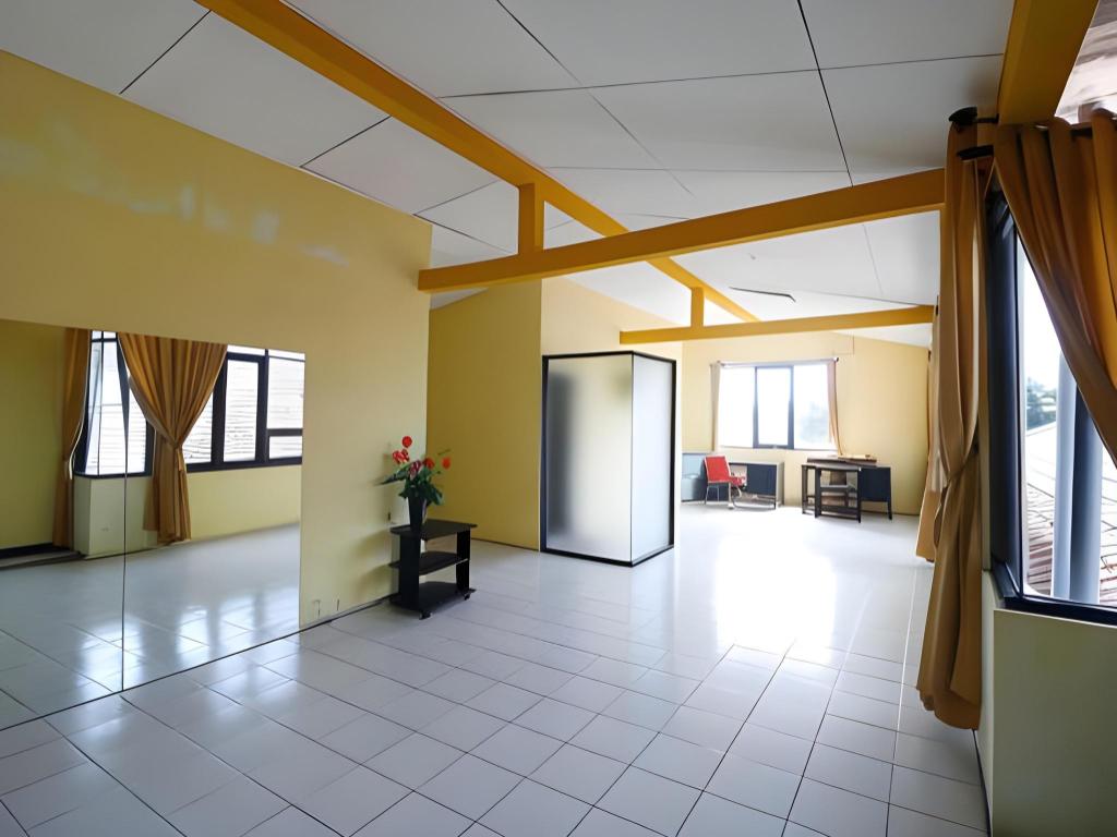 Reddoorz Plus Near Undip Tembalang 15/47
