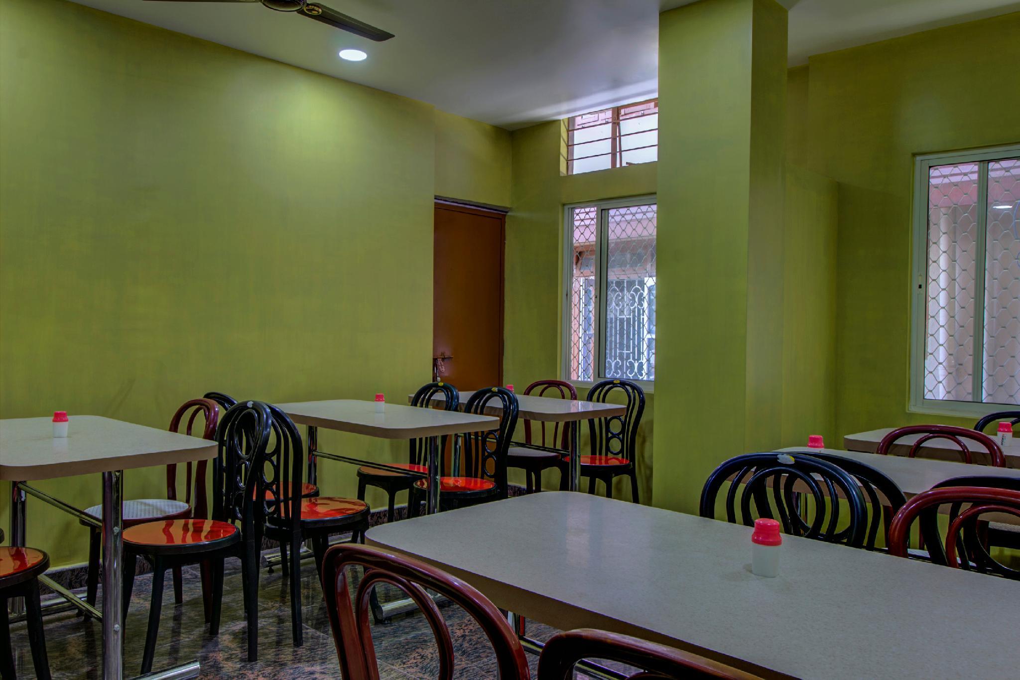Oyo 16871 Anant Home Stay 10/18