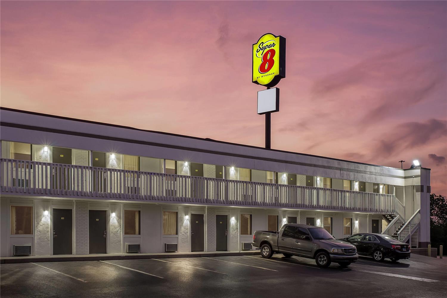 Super 8 Brownsburg Indianapolis Area 2/15