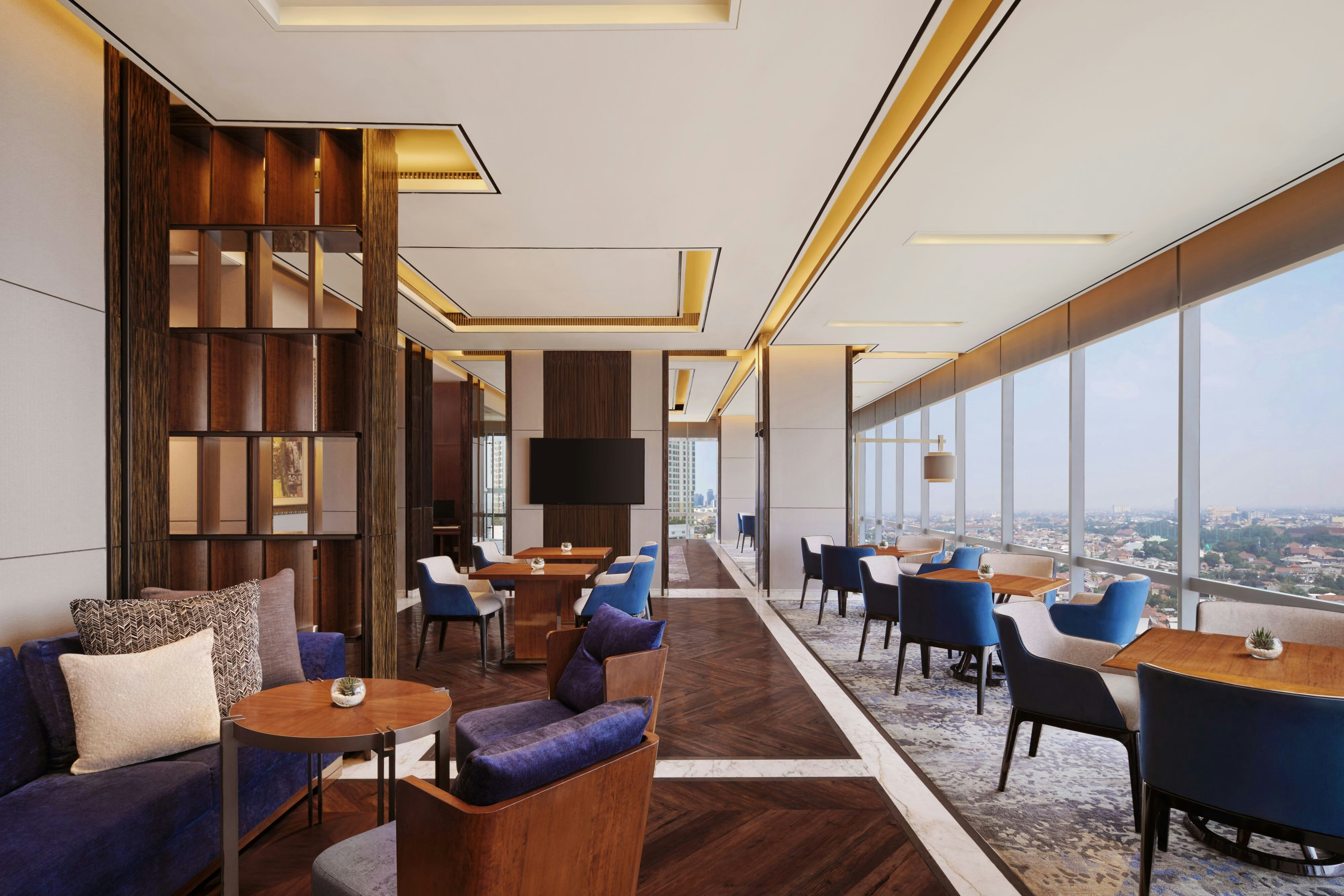 Sheraton Grand Jakarta Gandaria City Hotel 40/52