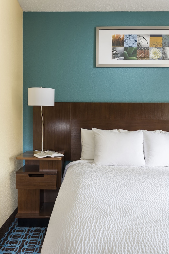 Fairfield Inn Suites Chicago Tinley Park 8/19