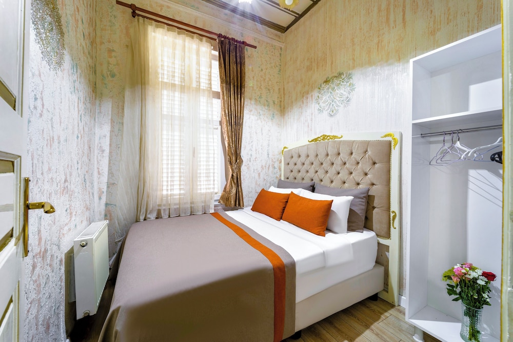 2 BEDROOMS, DELUXE, APARTMENT
