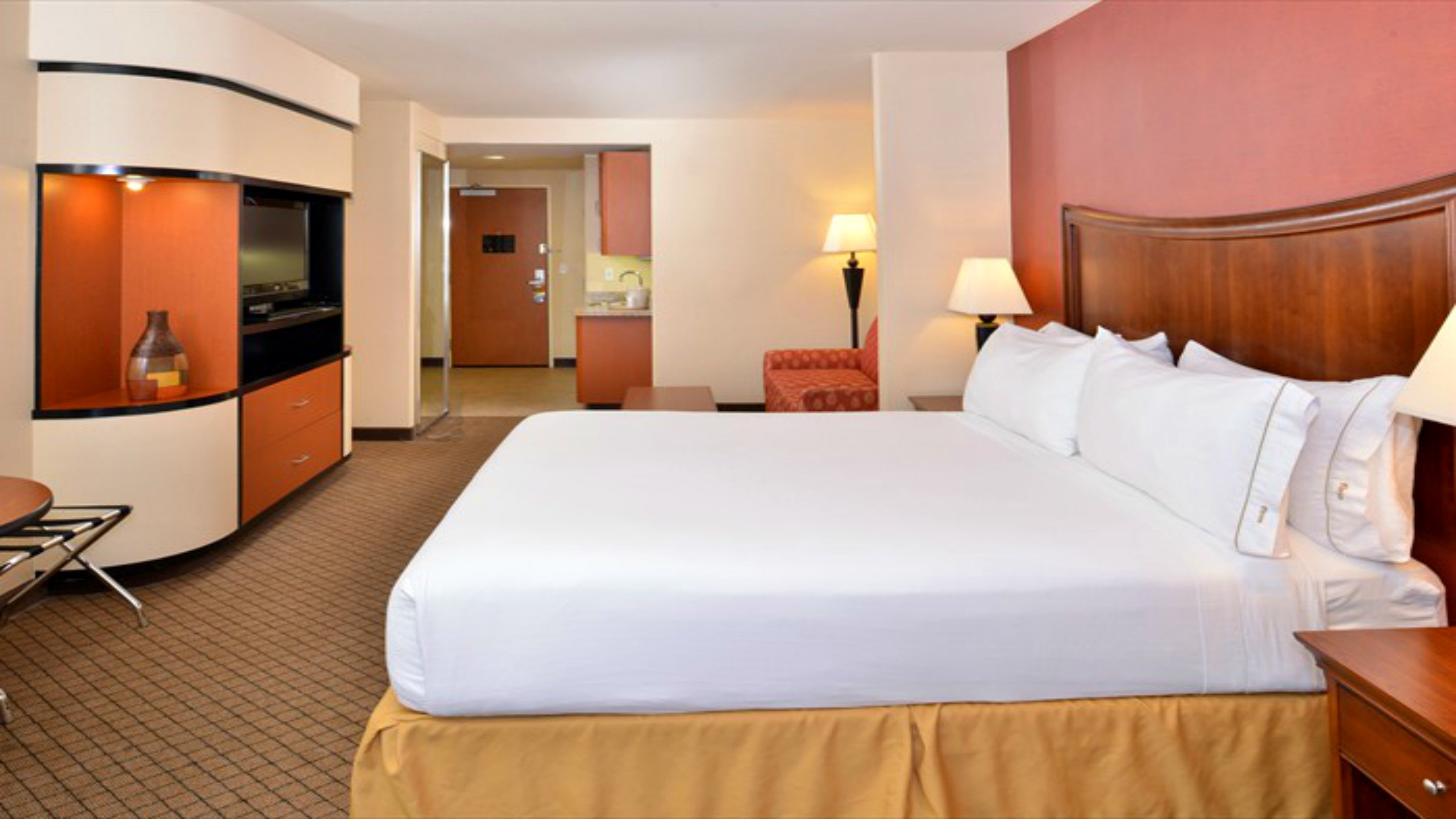 Holiday Inn Express Hotel & Suites Lincoln-Roseville Area 15/71