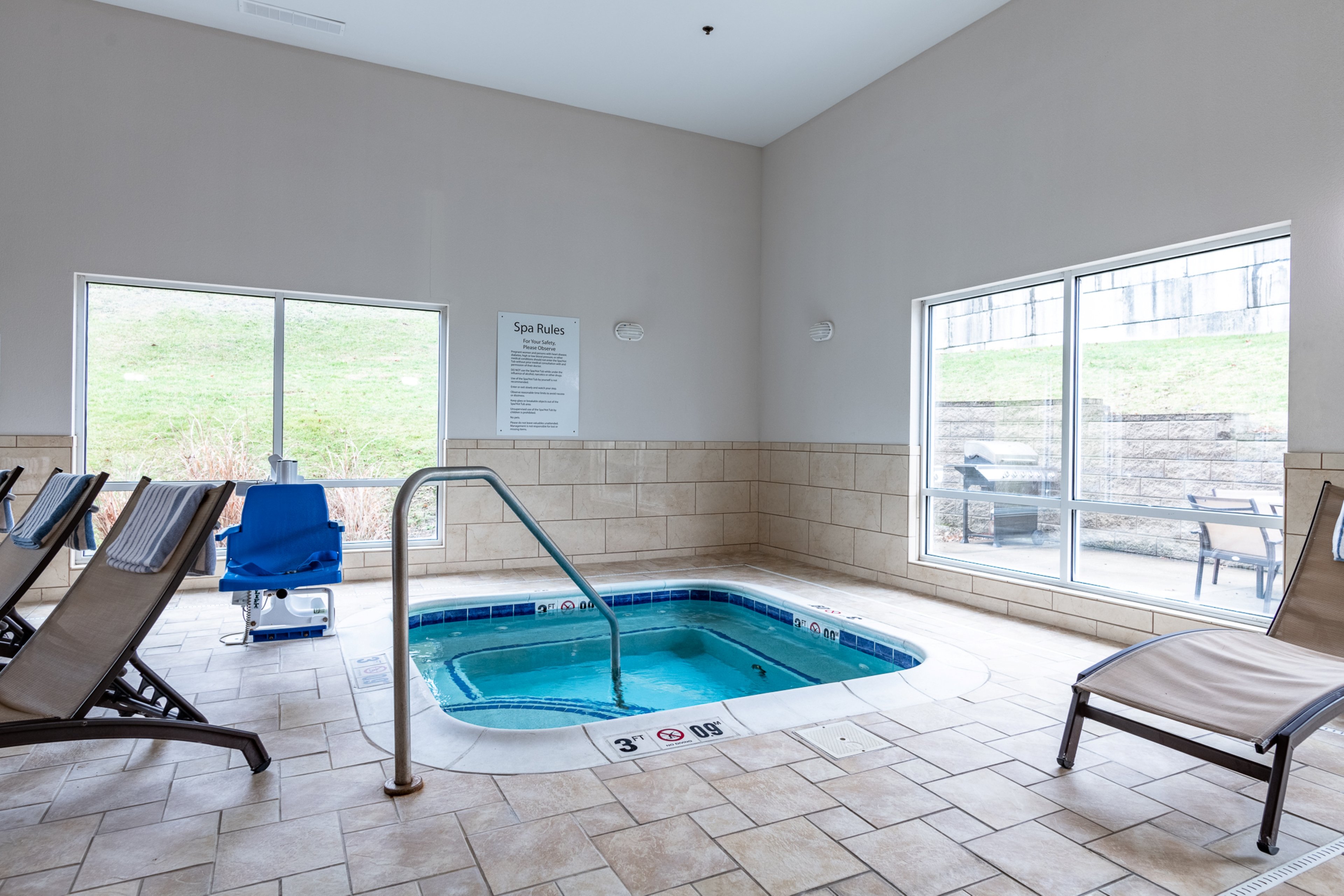 Holiday Inn Express And Suites Ironton 36/76