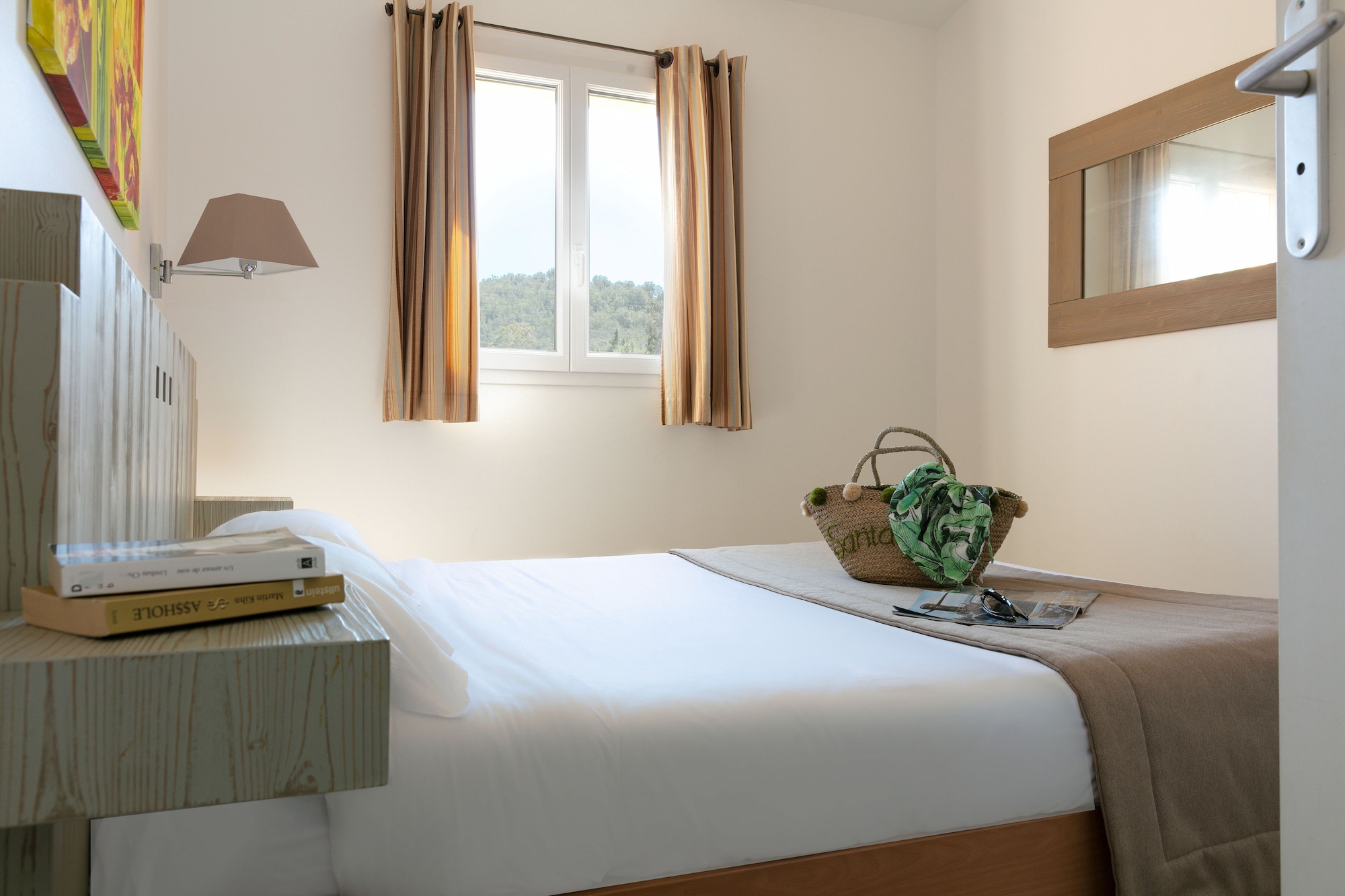 1 BEDROOM, APARTMENT, TERRACE