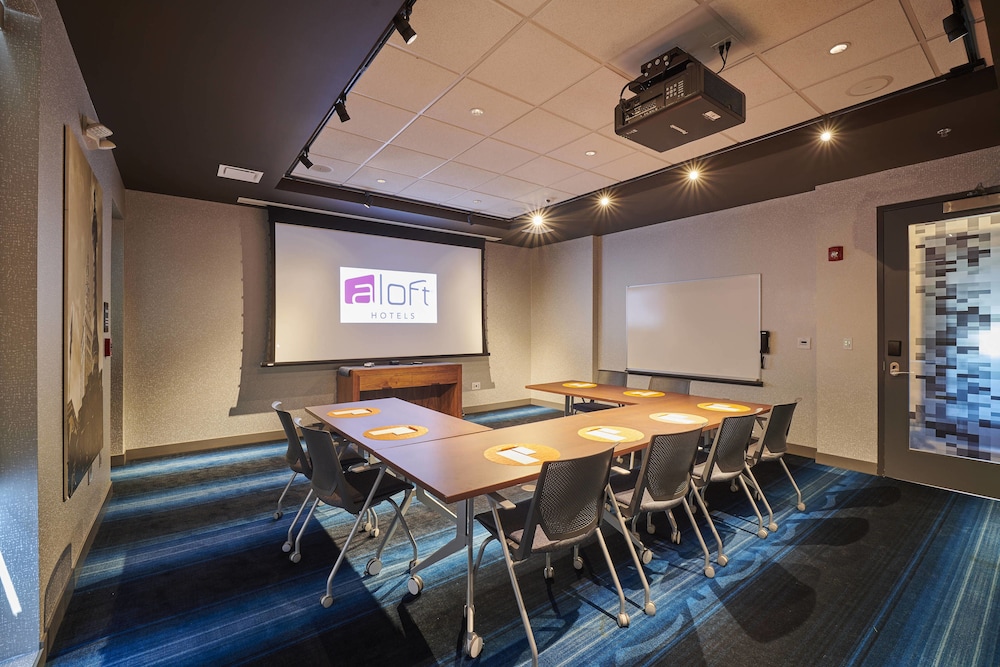 ALOFT CLEVELAND AIRPORT 29/30