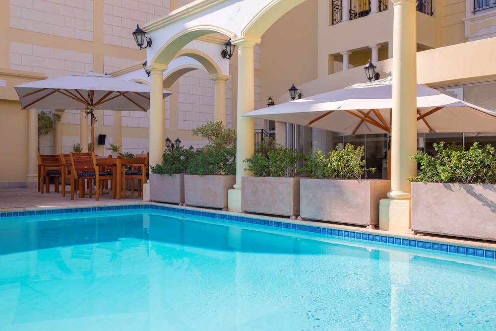 RADISSON BLU LE VENDOME-CAPE TOWN 4/33