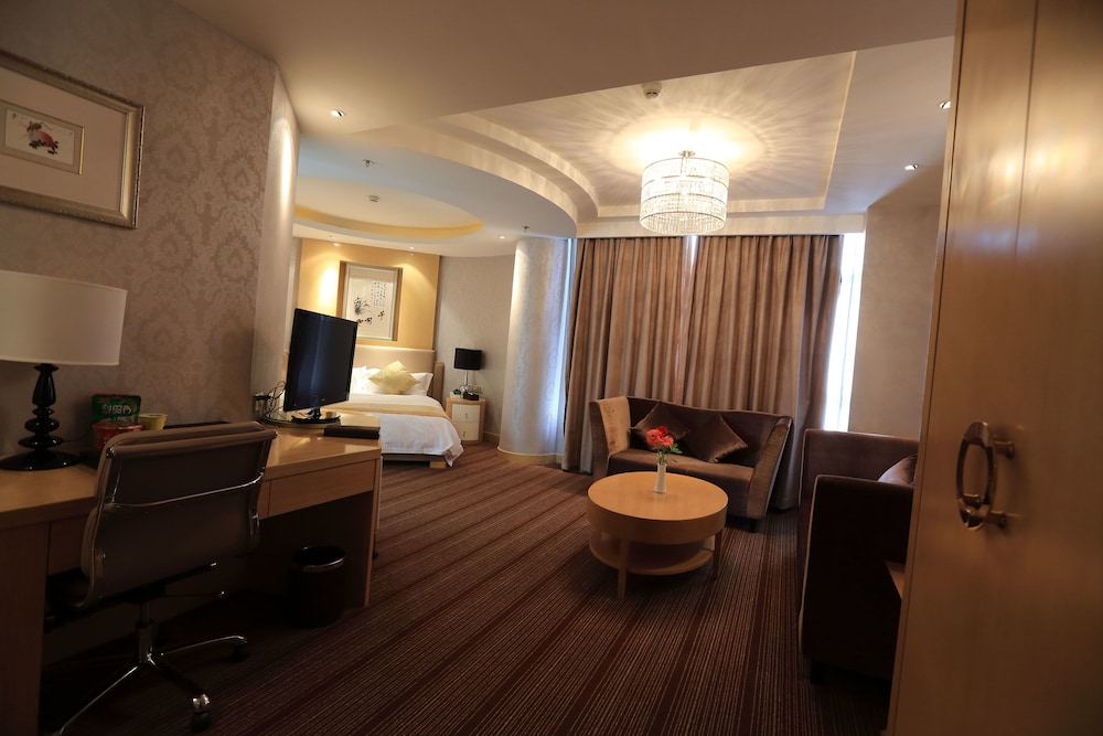 Golden Mountain International Hotel 37/49