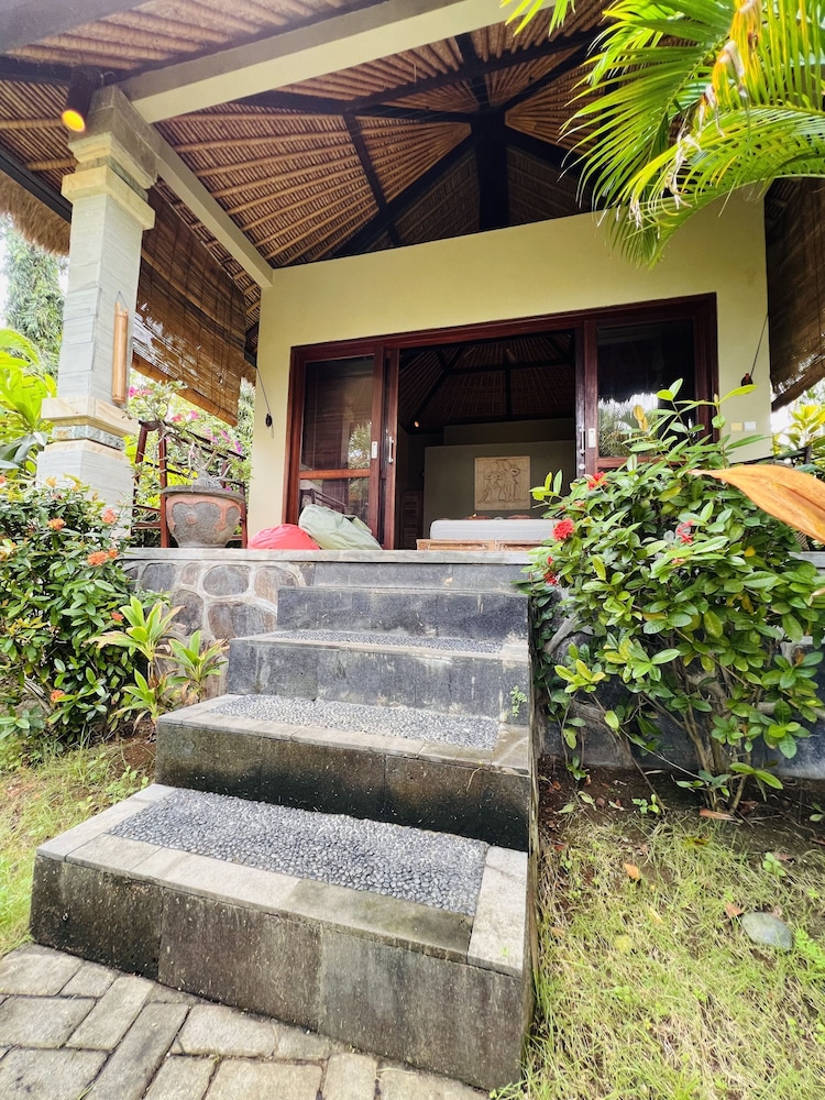 Relax Bali Dive & Spa Resort 7/50