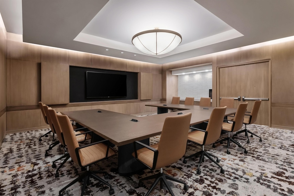 Hyatt Regency Irvine 37/47