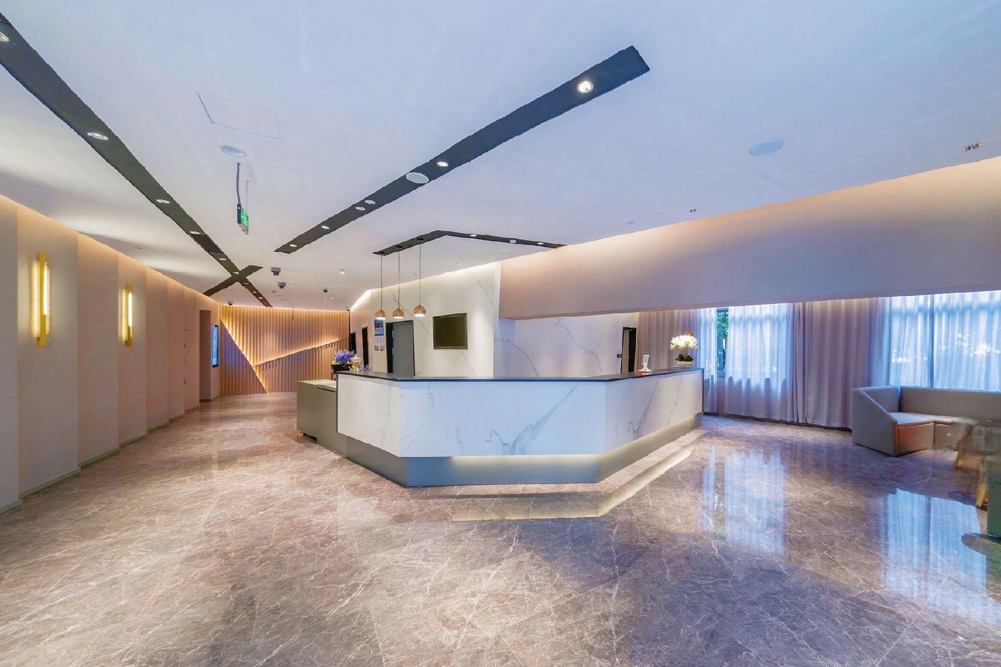 Homeinn Selected Hotel (Shanghai Daning International Circus Subway Station) 3/32
