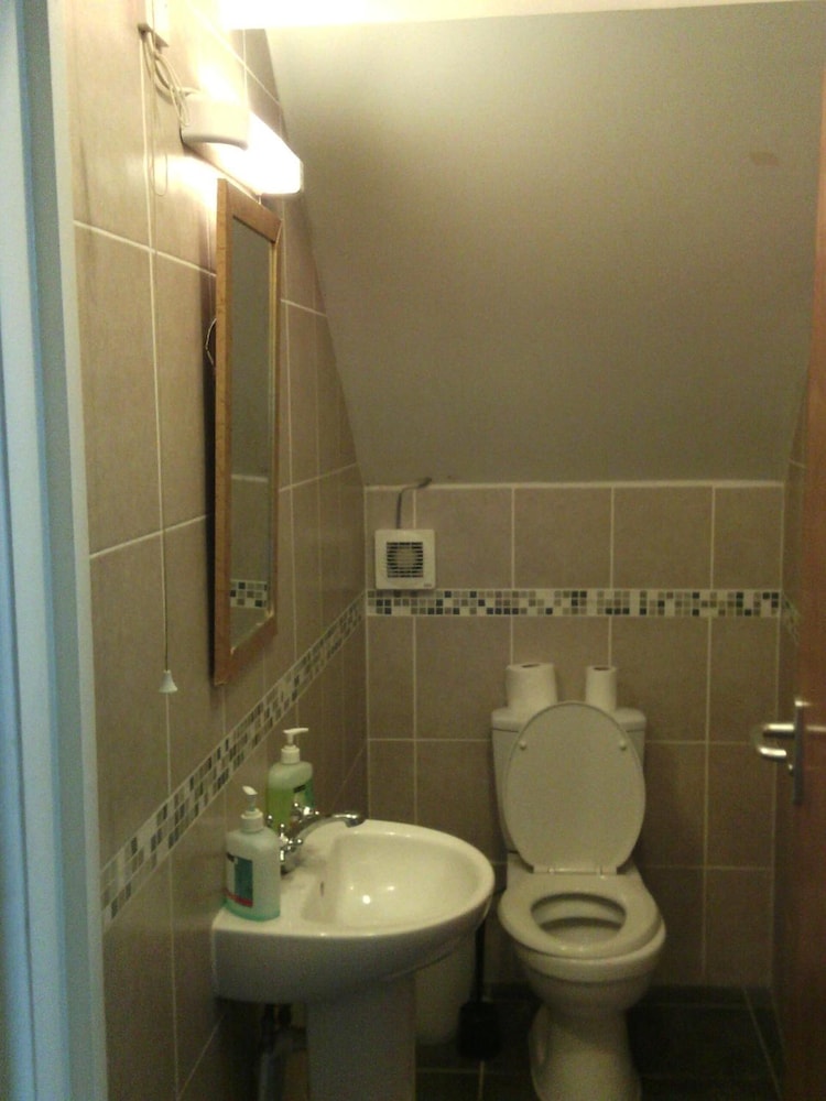 Athena Guest House 27/29