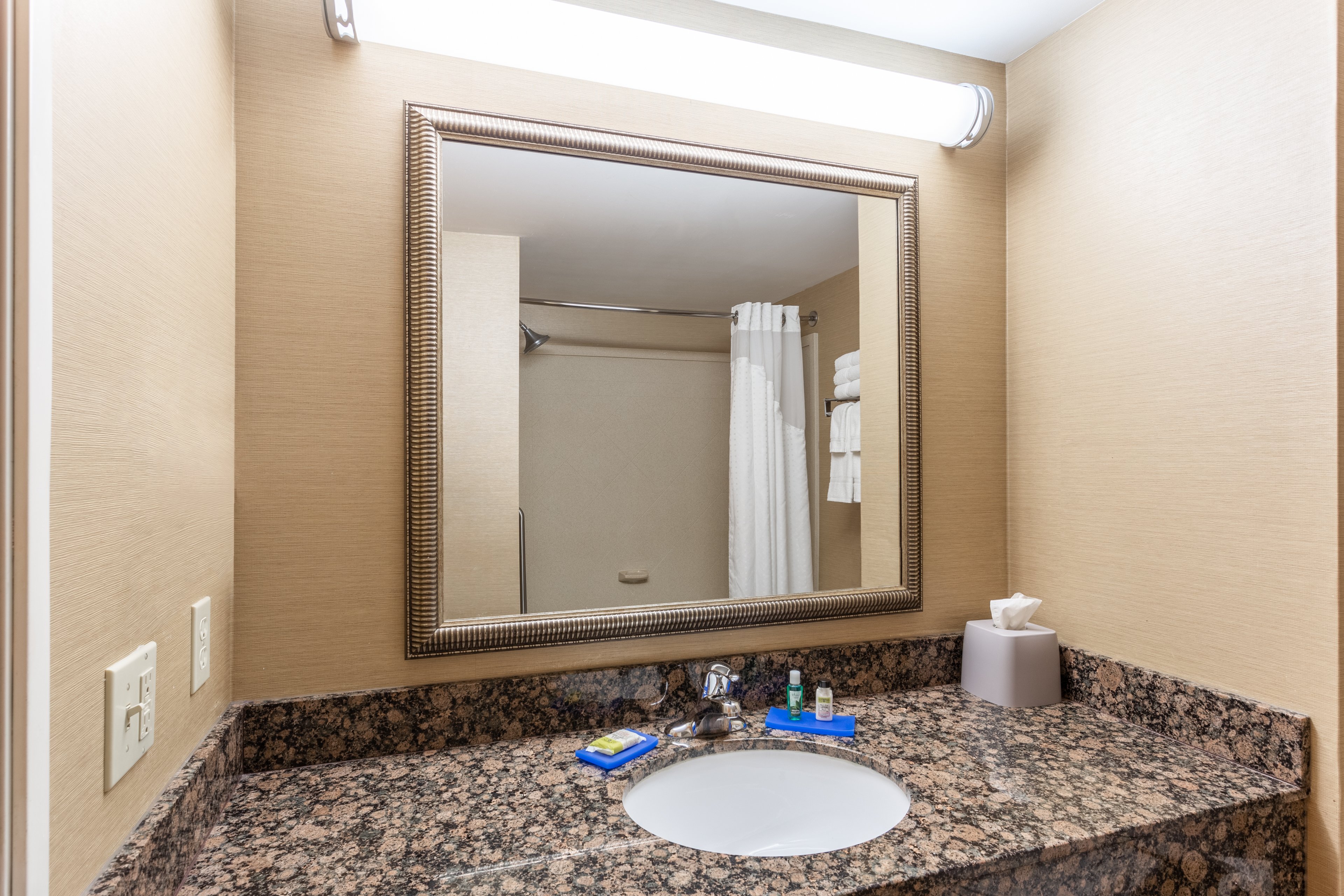 Holiday Inn Express Charles Town 60/62
