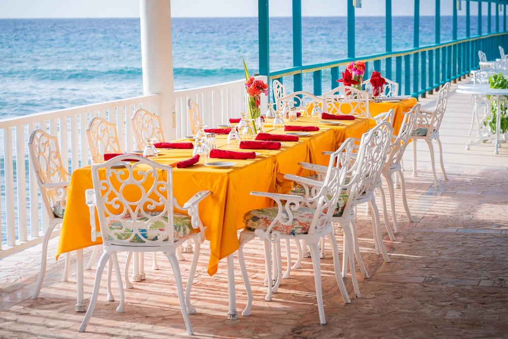 FRANKLYN D. RESORT AND SPA 34/50