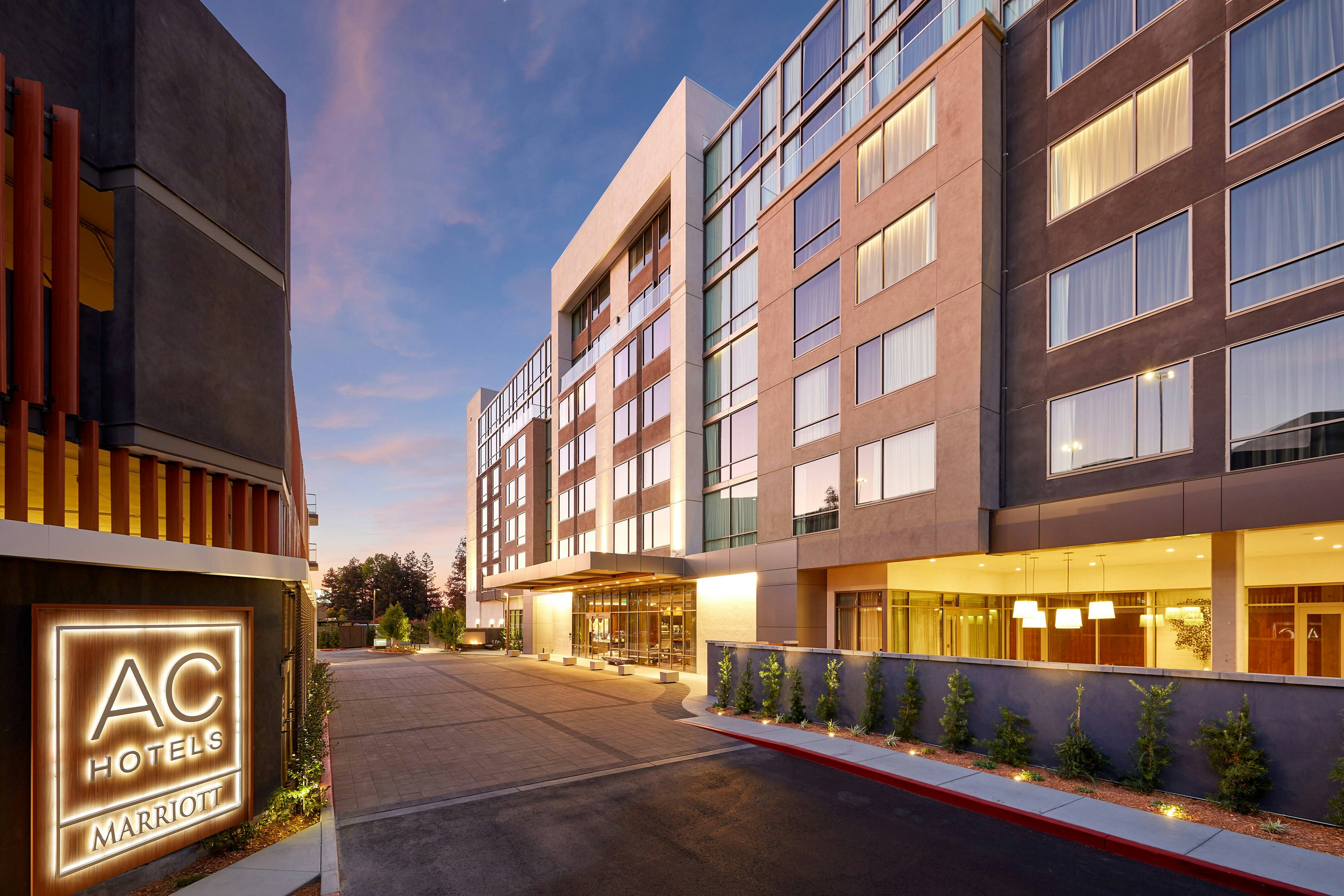 Ac Hotel By Marriott San Jose Santa Clara 66/67
