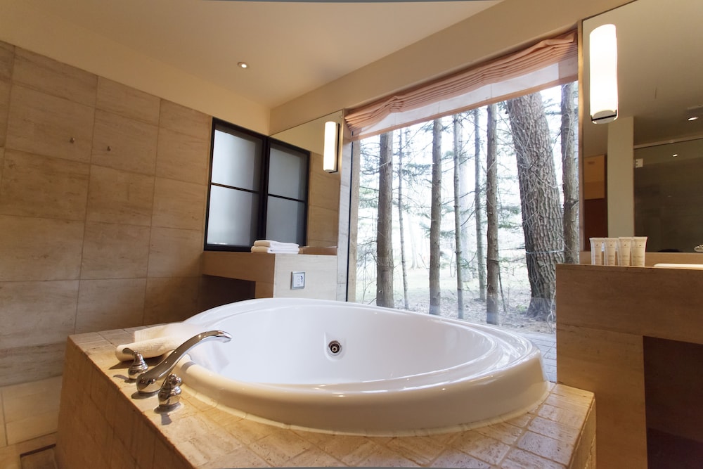 Village, Forest, Standard, Quadruple, 4 Beds, Smoking، Forest Village - Fuji Premium Resort 6/6