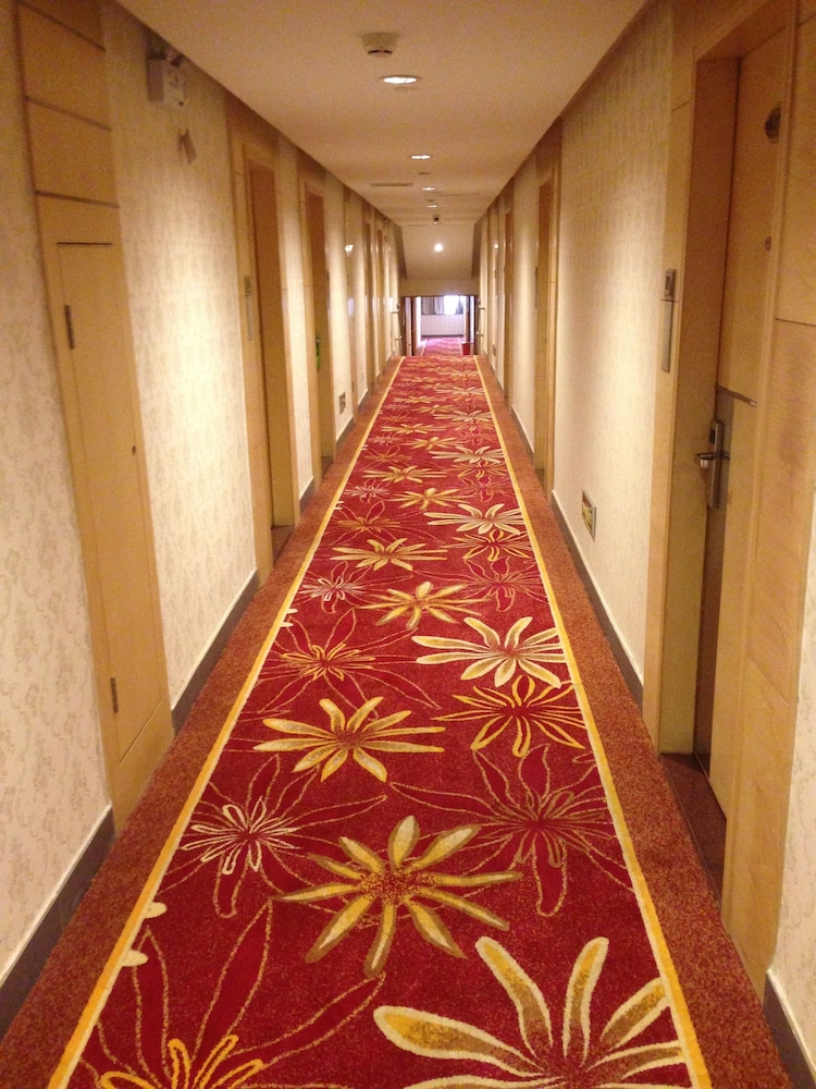 Guang Dong Grand Hotel 50/68