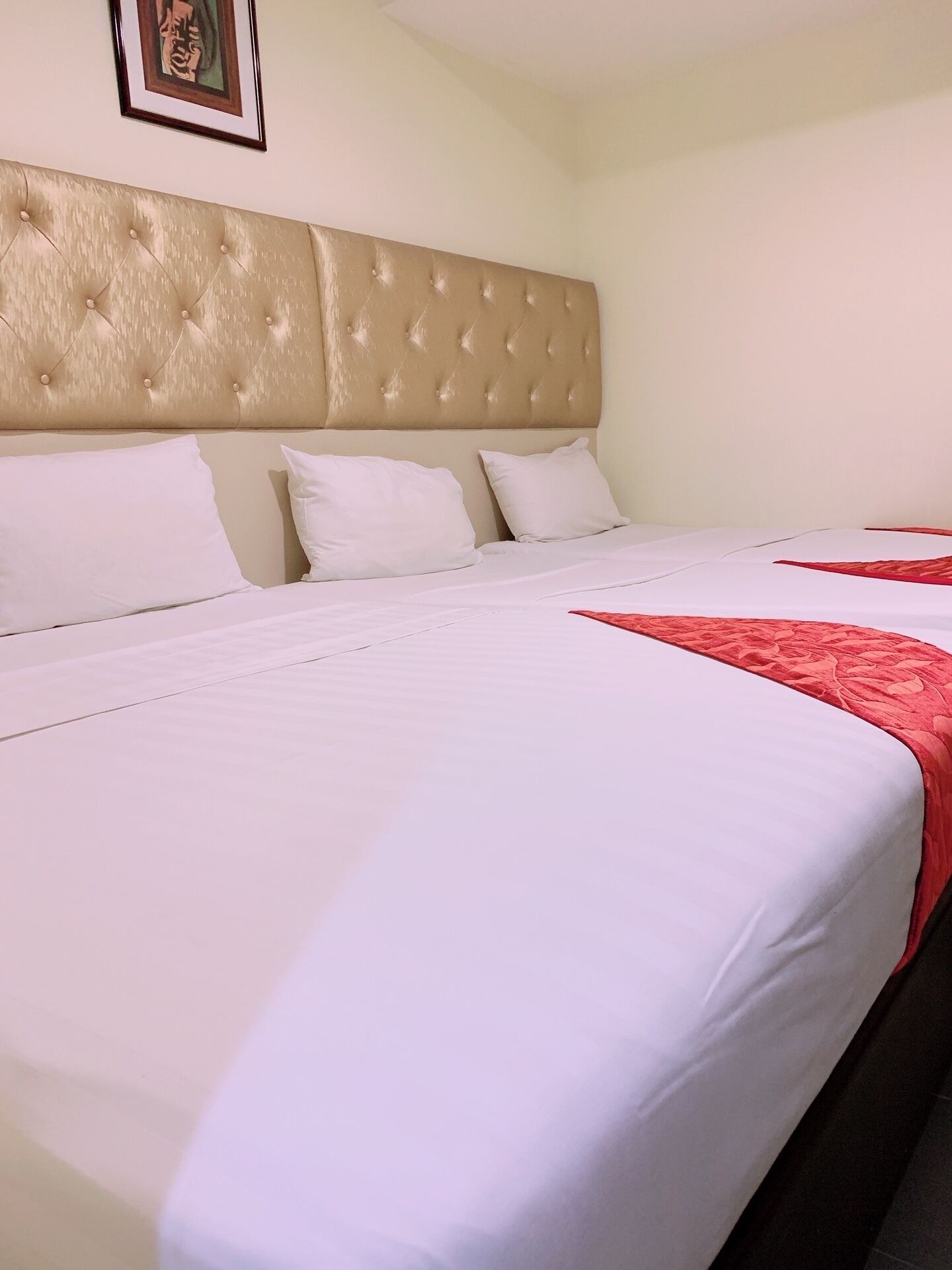 FAMILY SUITE, NO WINDOW