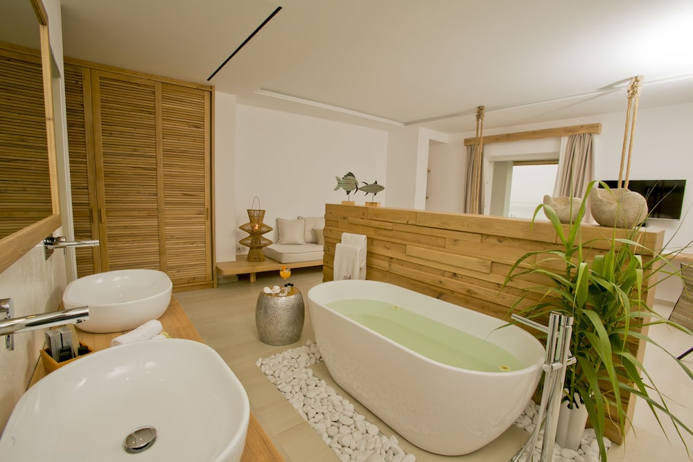 Thalassa Boutique Hotel 47/50