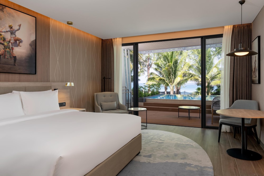 Radisson Blu Resort, Phuket Mai Khao Beach 14/50