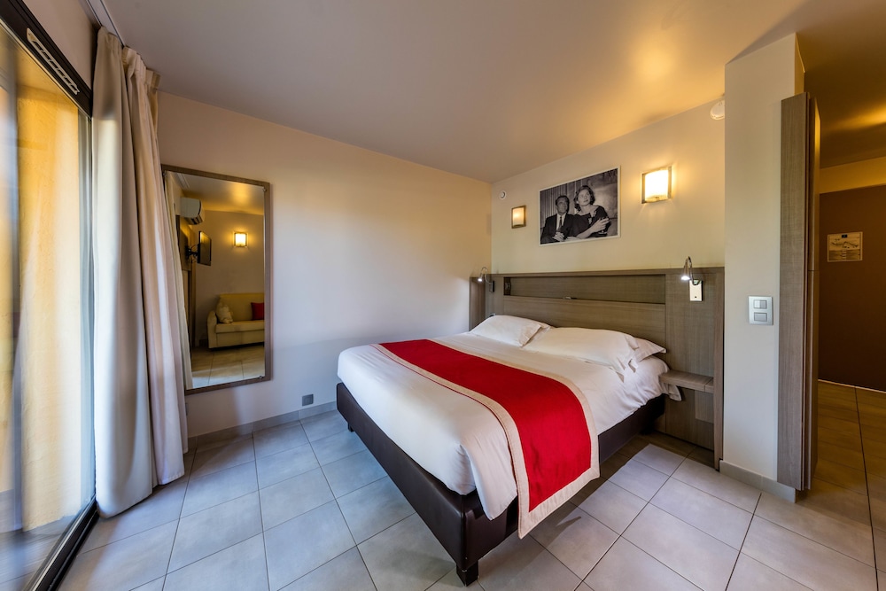 Marina Corsica Hotel 7/50