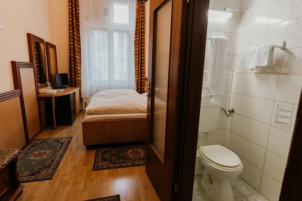 Tisza Hotel 49/50