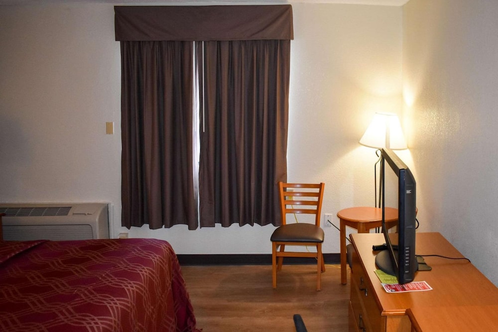 Mho Hotel Bordentown 15/37