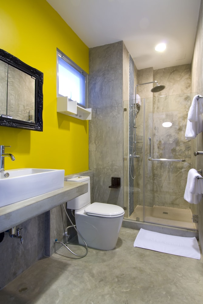 T Series Place Serviced Apartment 8/34