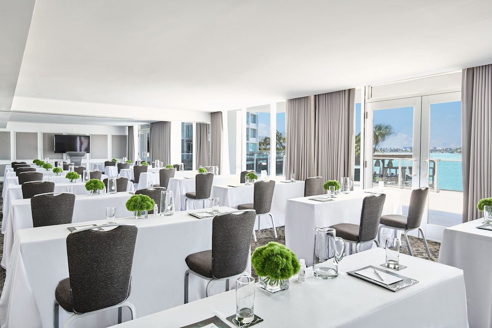 Mondrian South Beach 55/64