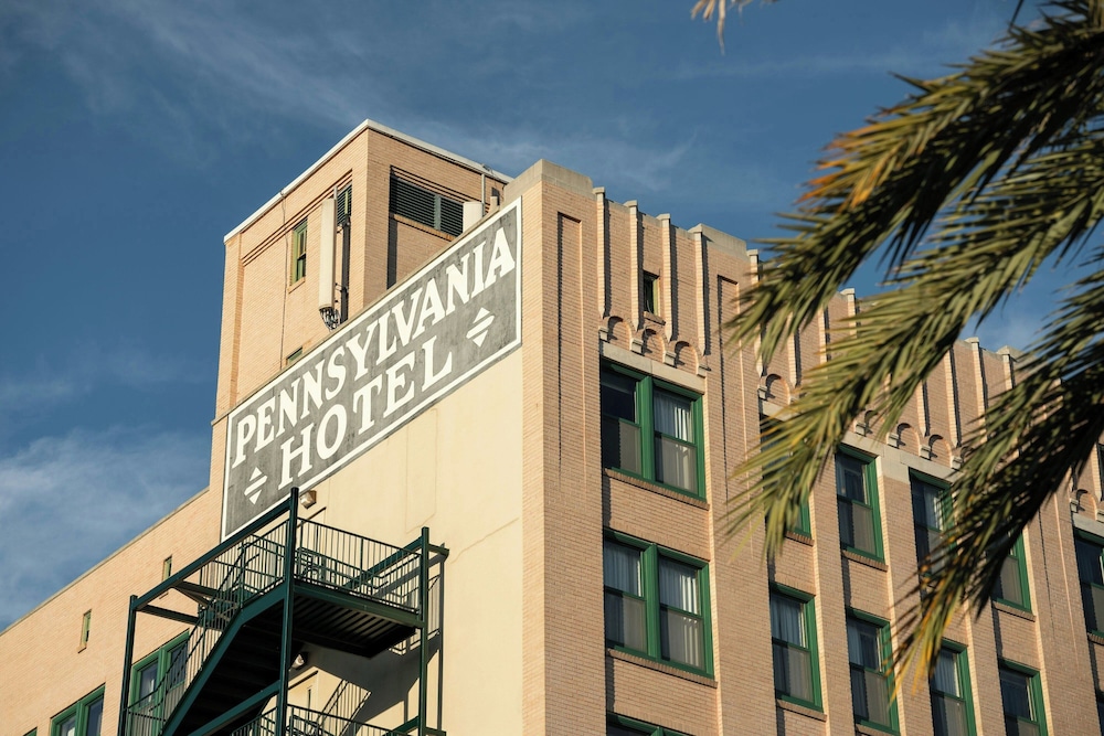 Courtyard by Marriott St. Petersburg Downtown 2/64