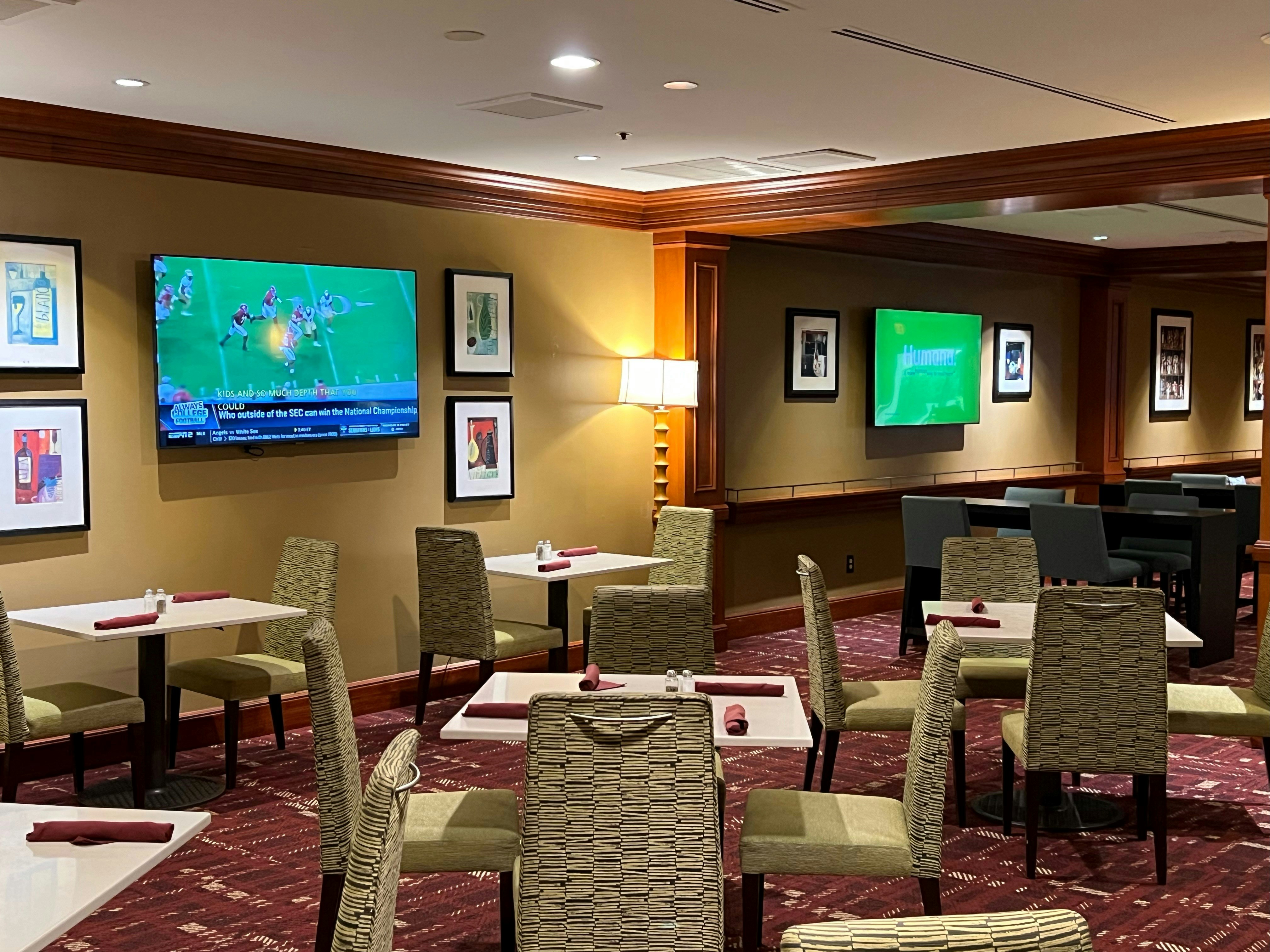 DoubleTree by Hilton Washington Dulles Airport 70/72