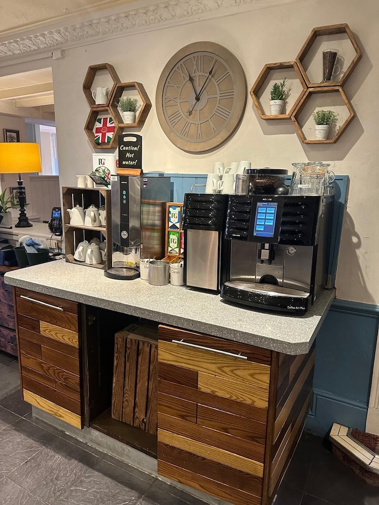 Premier Inn Wirral (Two Mills) 6/27