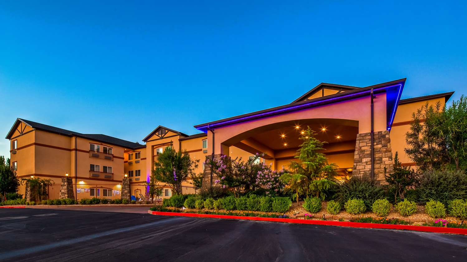Best Western Plus Zion West Hotel in LA VERKIN - UT
