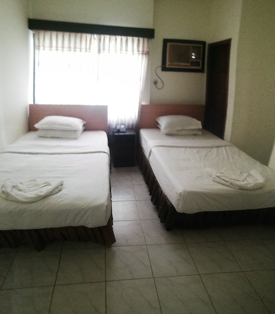 Skylink Ltd Hotel 13/47